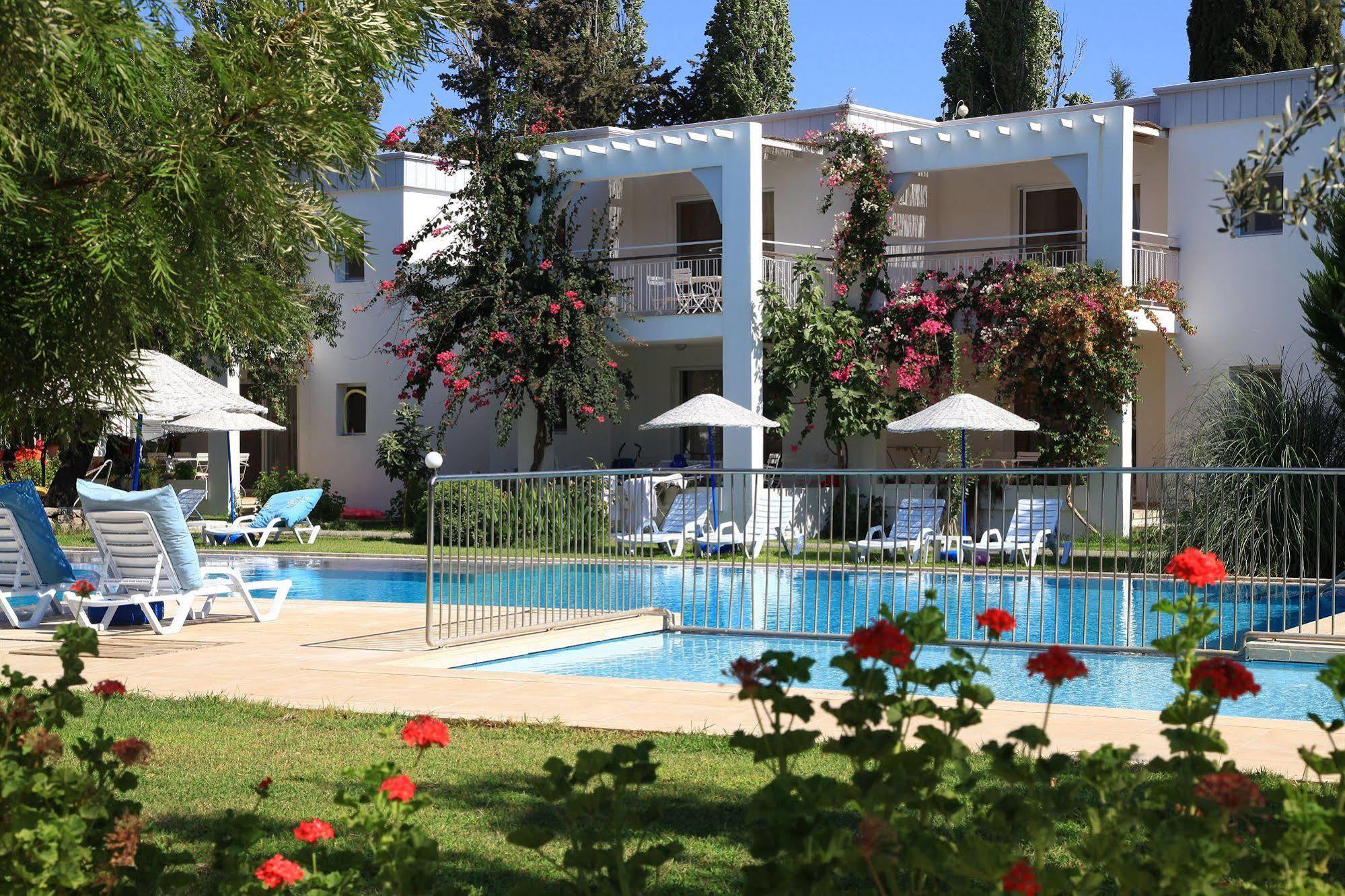 Muskebi Apart Otel Ортакент Экстерьер фото